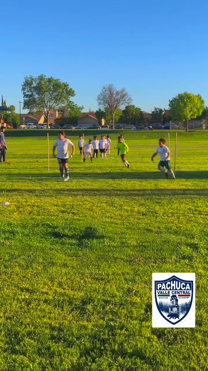 Jugadores entrenando en un campo de Los Banos